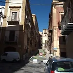 Il Terrazzino Sul Kemonia Апартаменты *